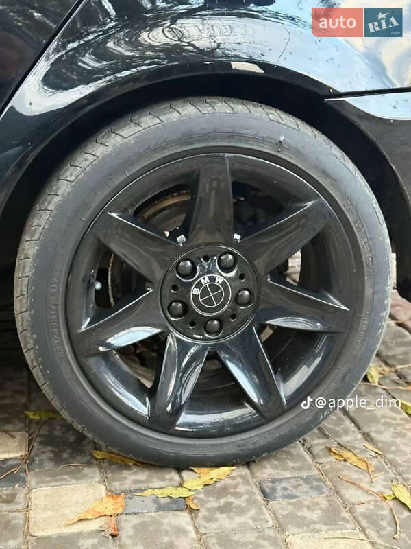 Седан BMW 3 Series 2003 в Киеве