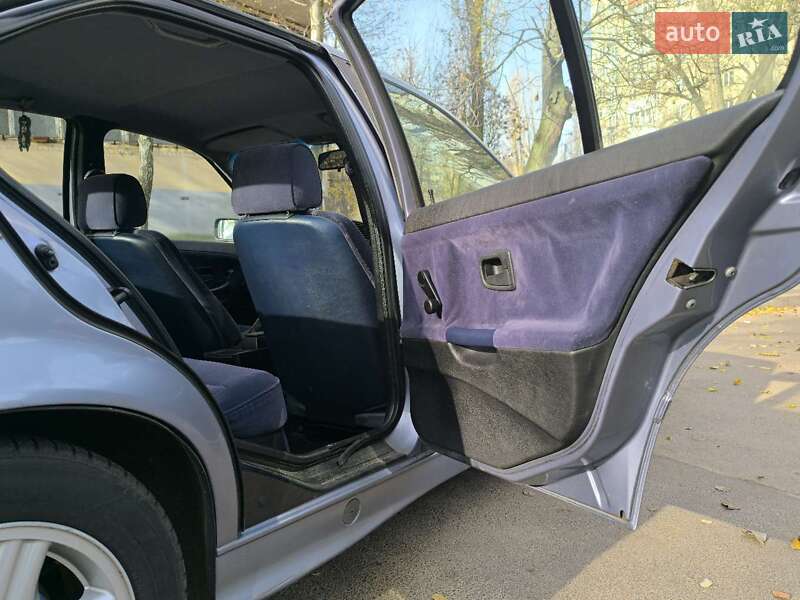 Седан BMW 3 Series 1994 в Одессе фото 16 Седан BMW 3 Series 1994 в Одессе
