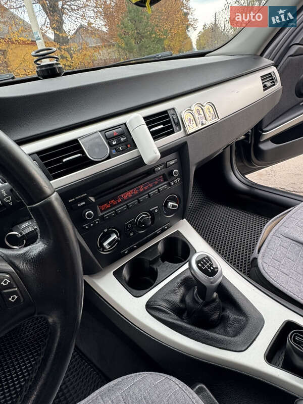 Универсал BMW 3 Series 2011 в Кременце фото 29 Универсал BMW 3 Series 2011 в Кременце