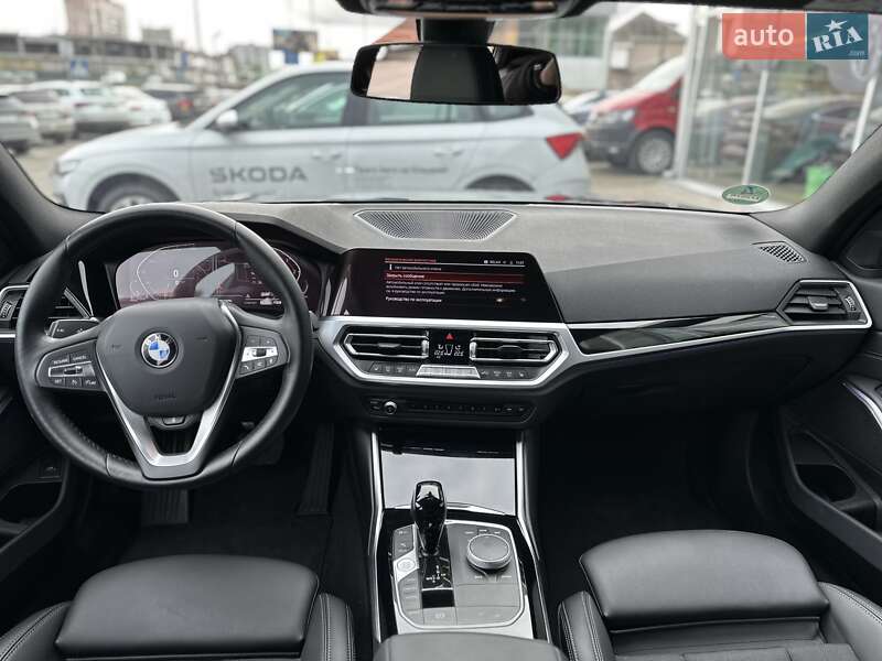 Седан BMW 3 Series 2022 в Киеве
