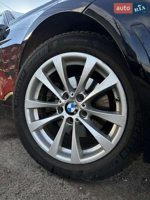 Седан BMW 3 Series 2015 в Сумах
