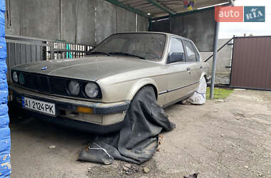 Седан BMW 3 Series 1986 в Тетієві