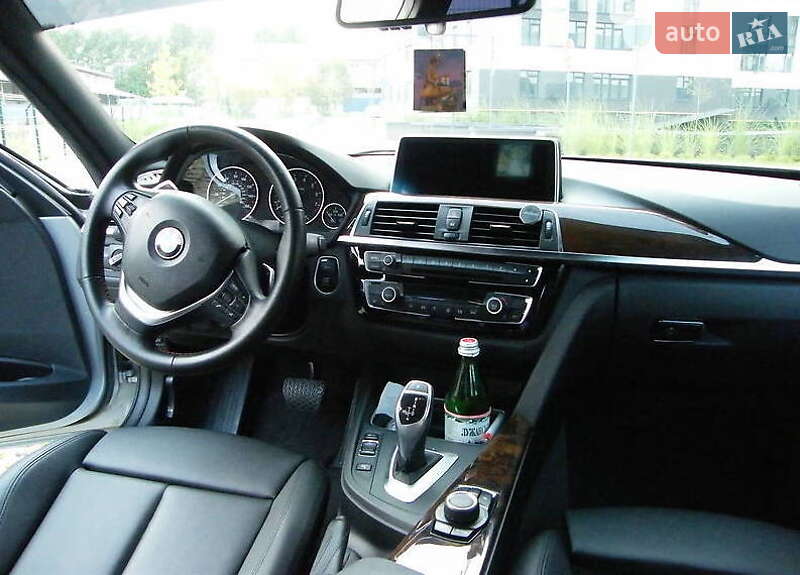 Седан BMW 3 Series 2016 в Одессе