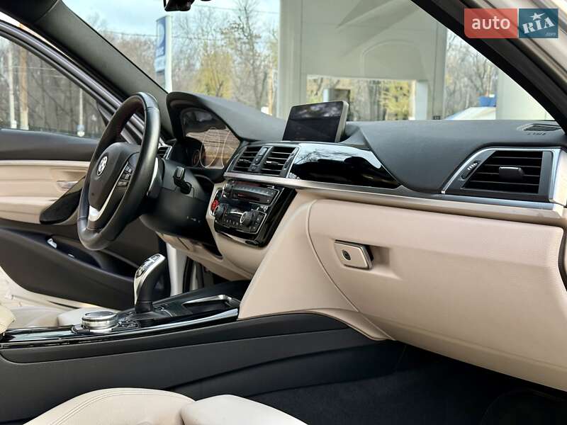 Седан BMW 3 Series 2016 в Дніпрі фото 32 Седан BMW 3 Series 2016 в Дніпрі