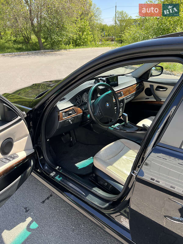 Седан BMW 3 Series 2011 в Днепре