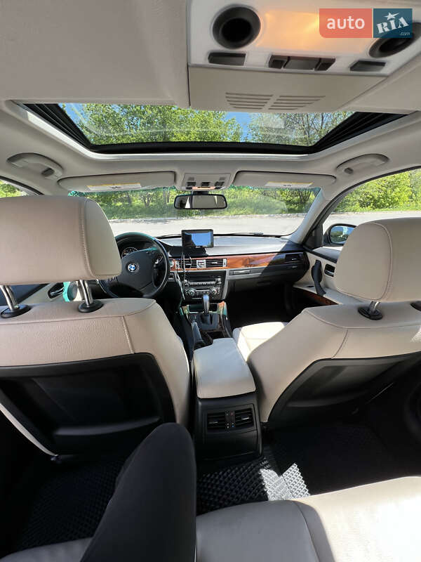 Седан BMW 3 Series 2011 в Днепре