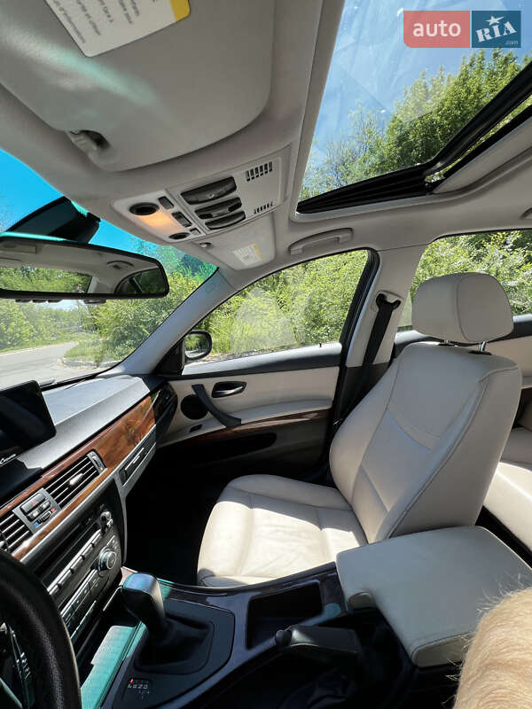 Седан BMW 3 Series 2011 в Днепре