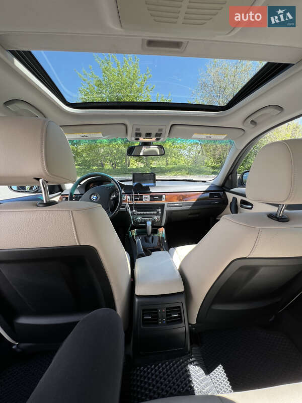 Седан BMW 3 Series 2011 в Днепре