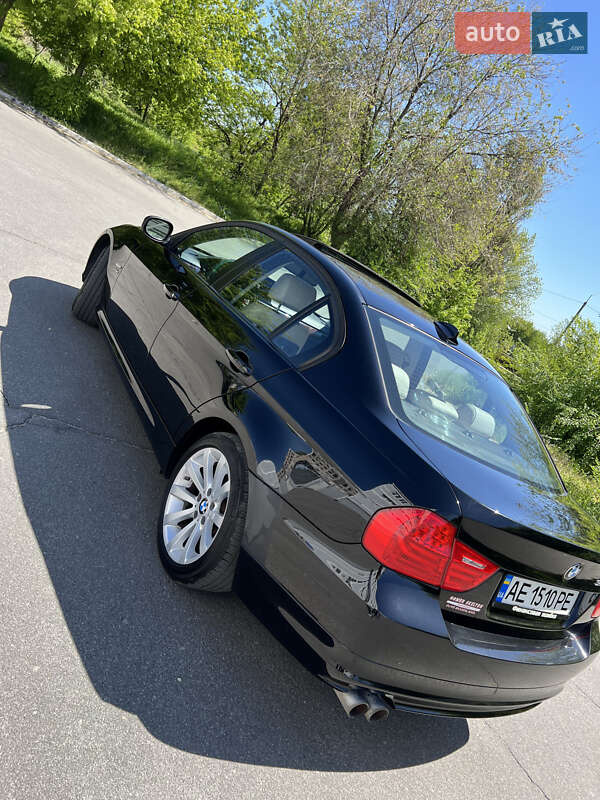 Седан BMW 3 Series 2011 в Днепре