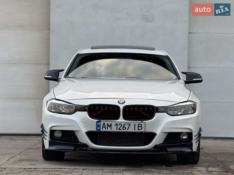 Седан BMW 3 Series 2012 в Сарнах