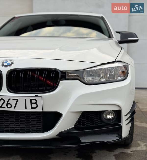 Седан BMW 3 Series 2012 в Сарнах