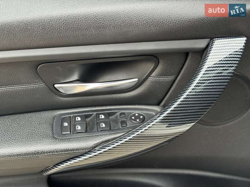 Седан BMW 3 Series 2012 в Сарнах