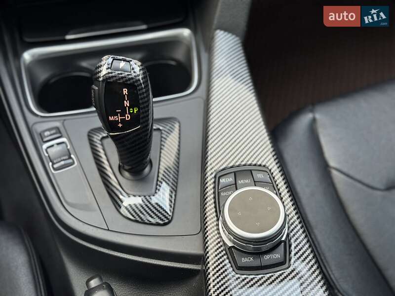 Седан BMW 3 Series 2012 в Сарнах