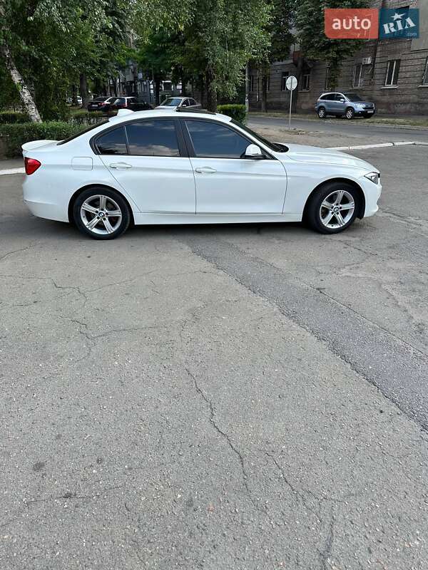 Седан BMW 3 Series 2015 в Днепре
