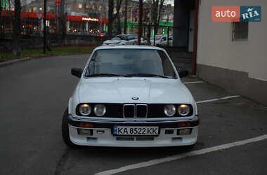 Седан BMW 3 Series 1987 в Киеве