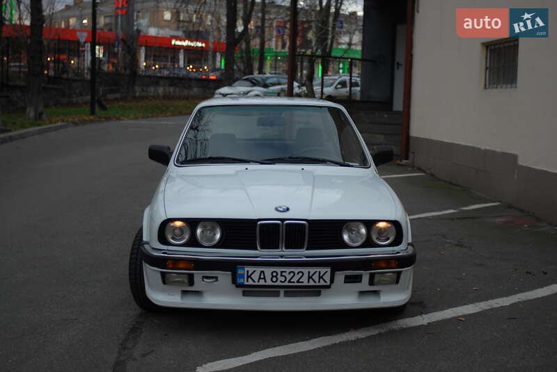 Седан BMW 3 Series 1987 в Киеве фото Седан BMW 3 Series 1987 в Киеве
