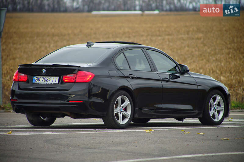 Седан BMW 3 Series 2013 в Черкасах