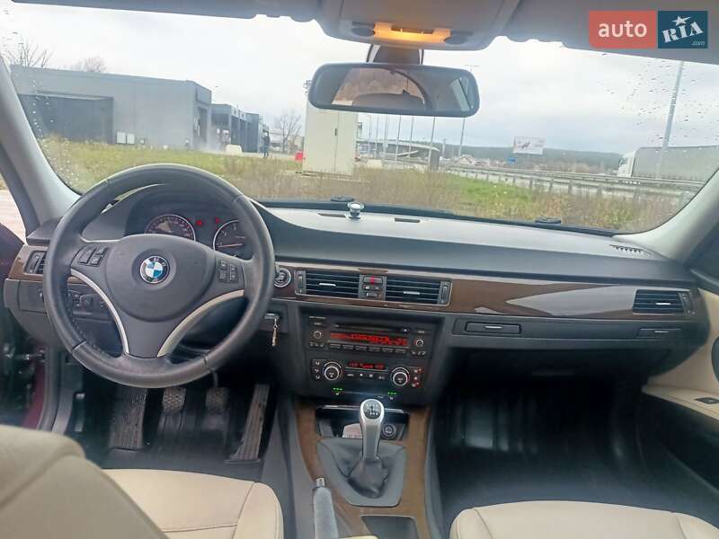 Седан BMW 3 Series 2009 в Киеве