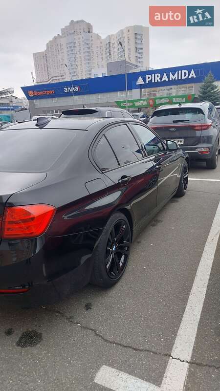Седан BMW 3 Series 2012 в Киеве