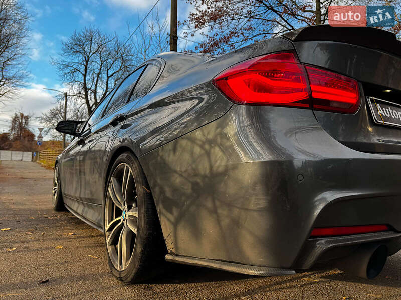 Седан BMW 3 Series 2016 в Киеве
