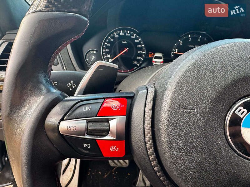 Седан BMW 3 Series 2016 в Киеве