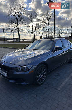 Седан BMW 3 Series 2013 в Львові