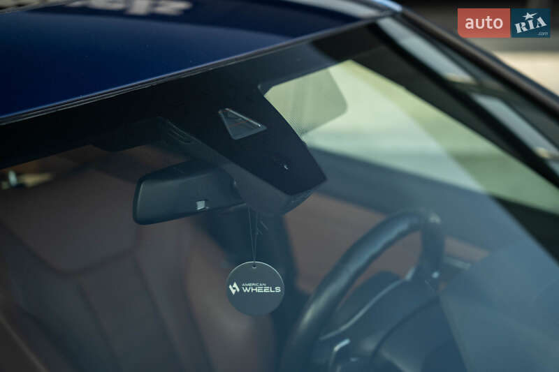 Седан BMW 3 Series 2019 в Черновцах