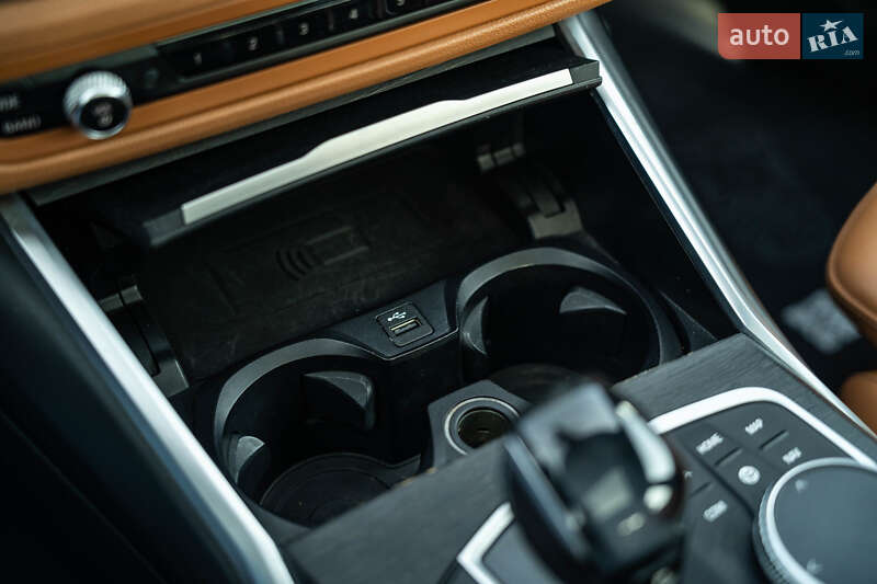 Седан BMW 3 Series 2019 в Черновцах