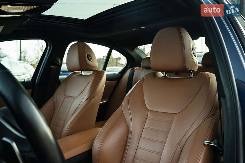 Седан BMW 3 Series 2019 в Черновцах