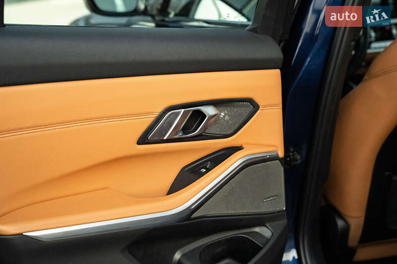 Седан BMW 3 Series 2019 в Черновцах