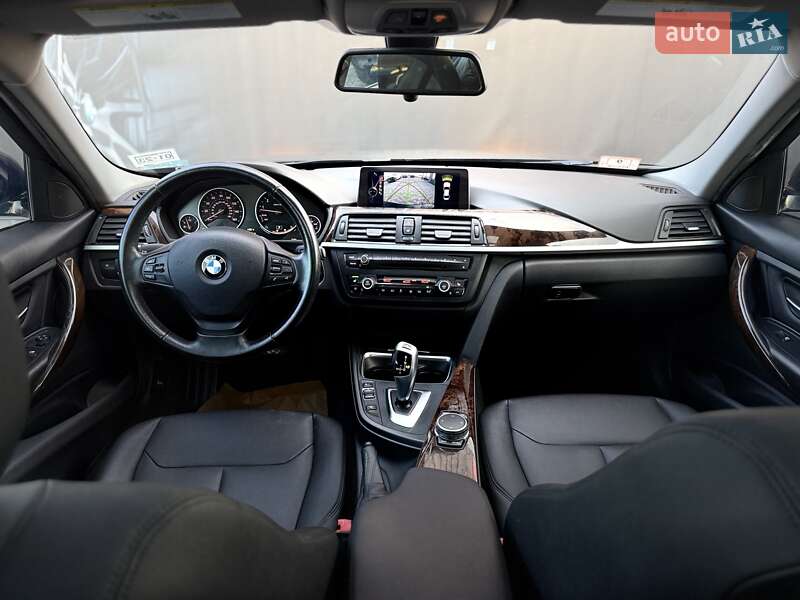 Седан BMW 3 Series 2015 в Львове