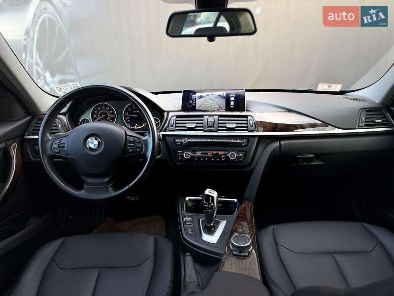 Седан BMW 3 Series 2015 в Львове