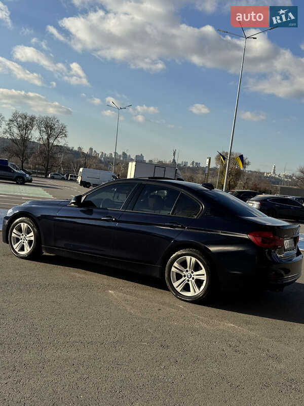 Седан BMW 3 Series 2016 в Киеве