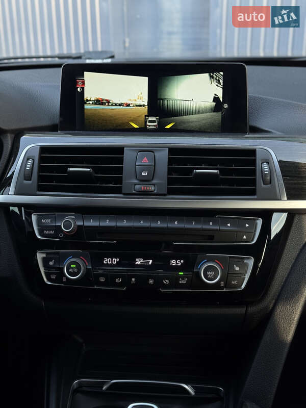 Седан BMW 3 Series 2016 в Киеве