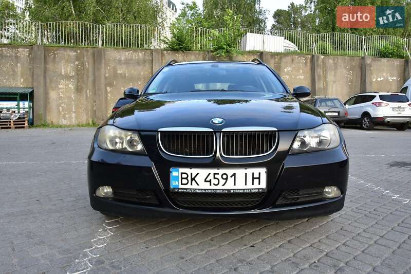 Универсал BMW 3 Series 2005 в Остроге