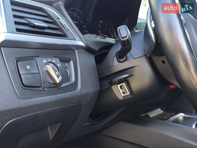 Седан BMW 3 Series 2015 в Киеве