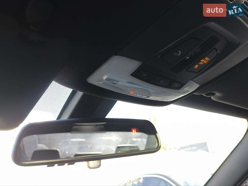 Седан BMW 3 Series 2015 в Киеве