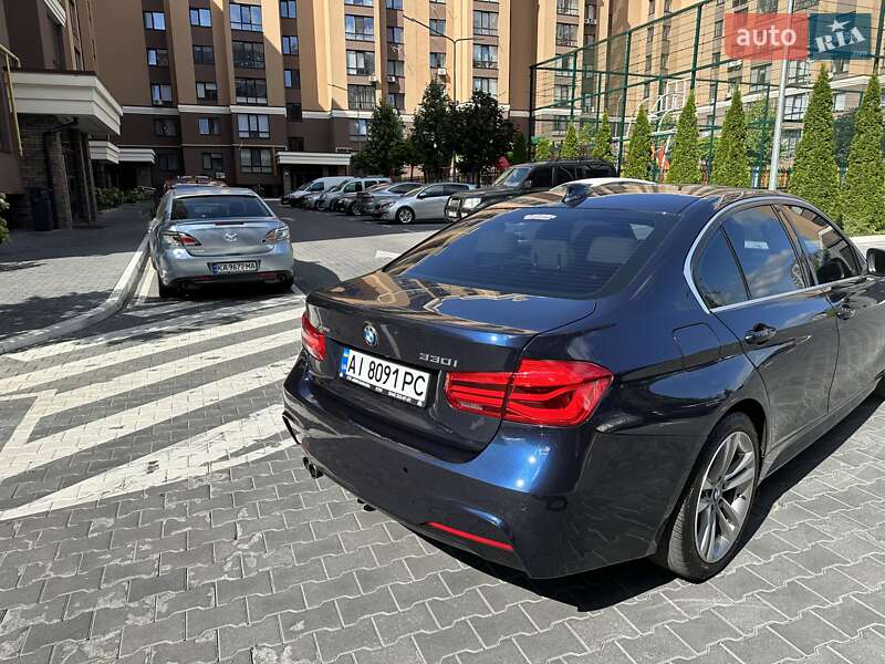 Седан BMW 3 Series 2017 в Киеве
