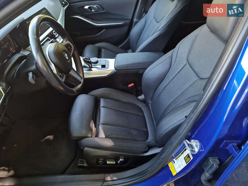 Седан BMW 3 Series 2020 в Львове