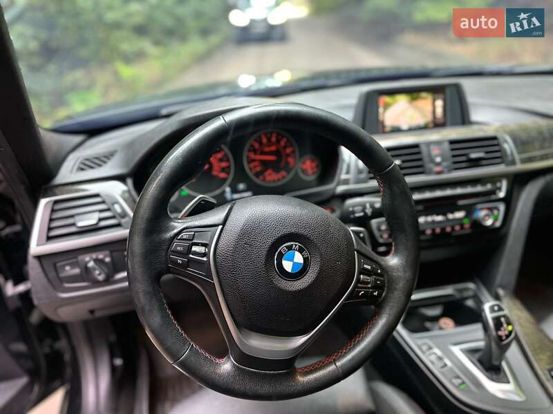 Седан BMW 3 Series 2016 в Львові