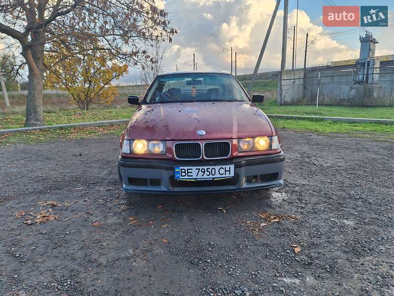 Седан BMW 3 Series 1991 в Вознесенске