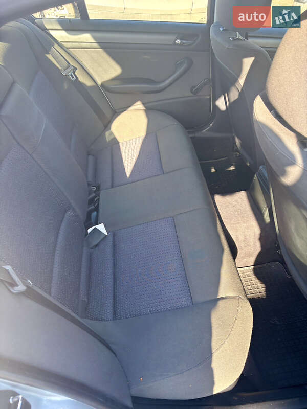 Седан BMW 3 Series 2002 в Одессе