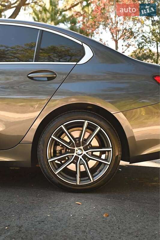 Седан BMW 3 Series 2020 в Виннице