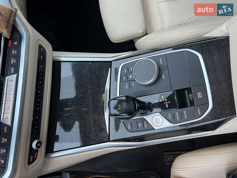 Седан BMW 3 Series 2020 в Виннице