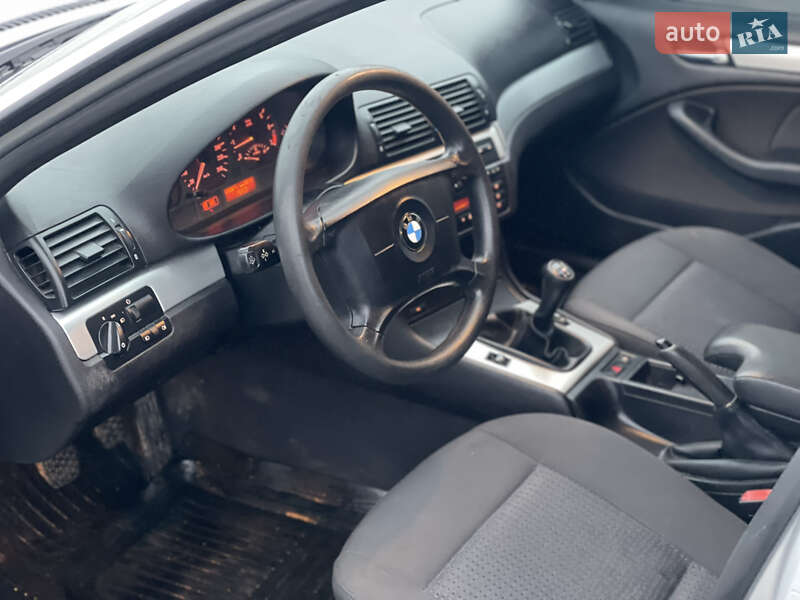 Универсал BMW 3 Series 2005 в Золочеве