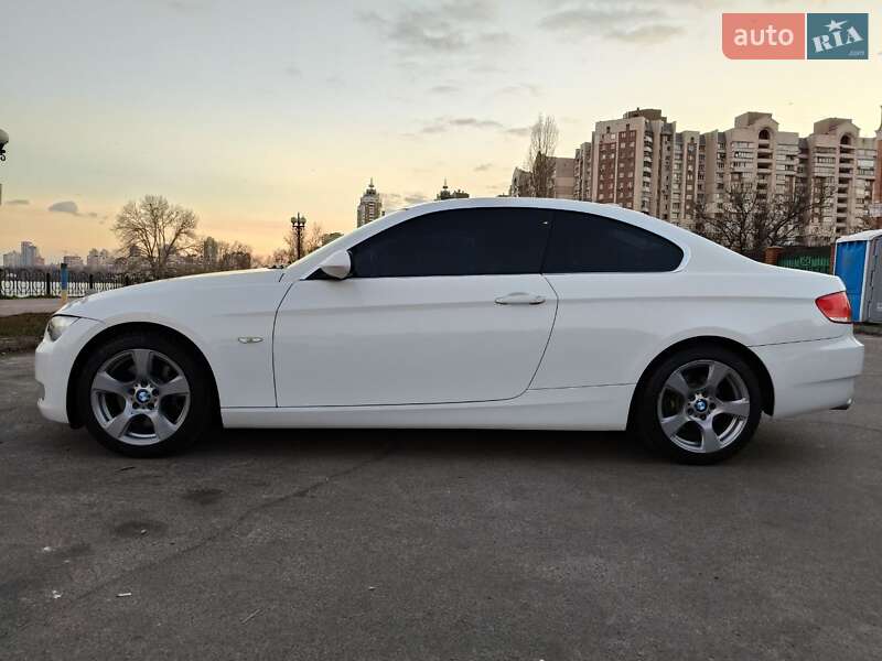 Купе BMW 3 Series 2007 в Киеве