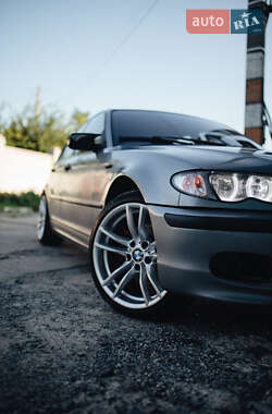 Седан BMW 3 Series 2004 в Харкові