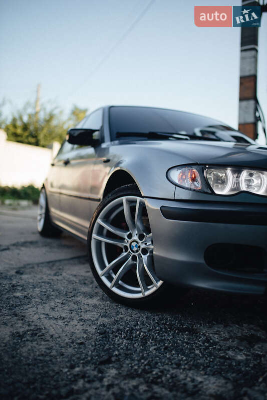 Седан BMW 3 Series 2004 в Харькове