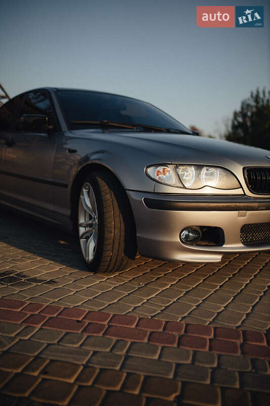 Седан BMW 3 Series 2004 в Харькове