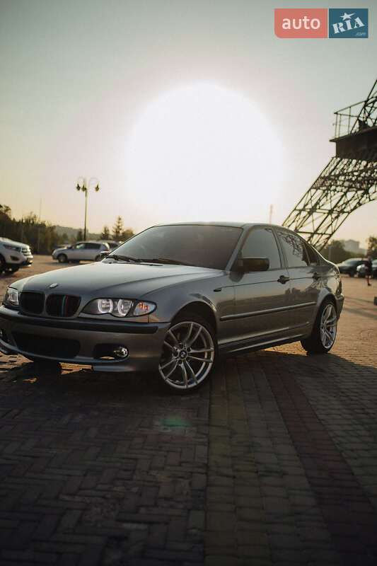 Седан BMW 3 Series 2004 в Харькове